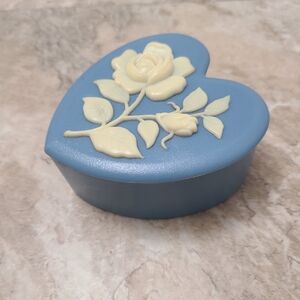 Vintage 1980s Heart-Shaped Blue Jewelry Trinket Box with Cream Rose Design
